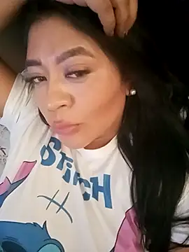 Snapshot of Sofiacortes1 chatting on 10.17.25 Sofiacortes1 online show from 10.17.25