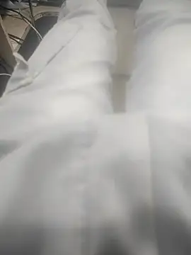 Snapshot of bbclip chatting on 02.24.25 bbclip online show from 02.24.25