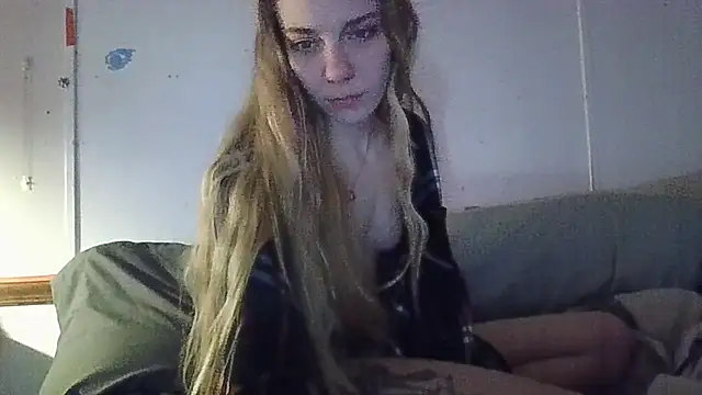 qtkayyzzxoxo online show from 03.17.25