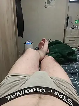 Snapshot of TOPGUN_69 chatting on 12.20.25 TOPGUN 69 online show from 12.20.25