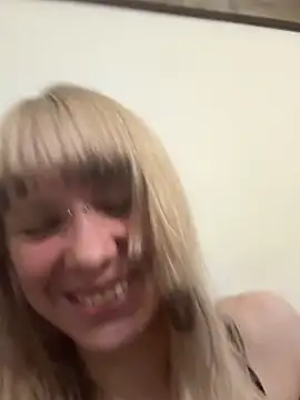 Snapshot of Cherry_Bite chatting on 11.30.25 Cherry Bite online show from 11.30.25