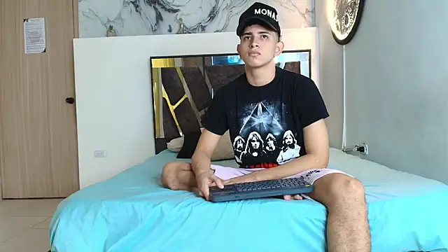 KING OFF BOYS online show from 11.09.25