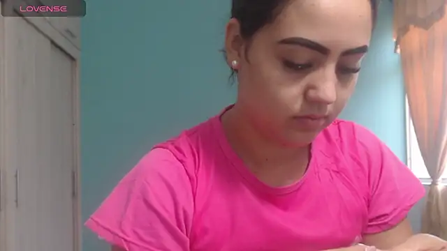 Anthonela Queen online show from 12.15.25