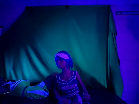 Snapshot of MickDollz chatting on 03.22.25 MickDollz online show from 03.22.25