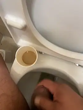 Snapshot of Alexander18edd chatting on 11.24.25 Alexander18edd online show from 11.24.25