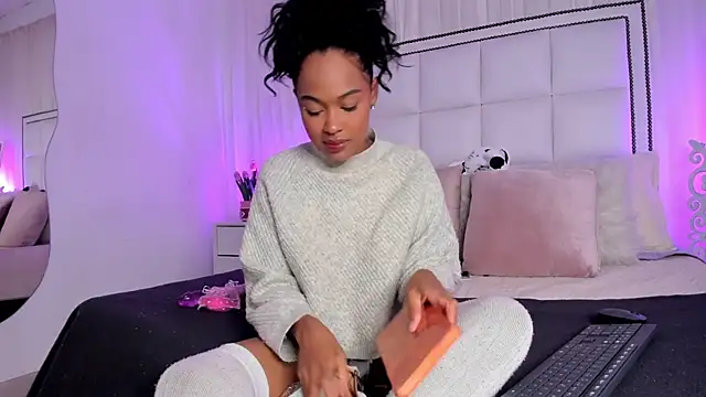 Snapshot of jlmackenzie chatting on 03.07.25 jlmackenzie online show from 03.07.25