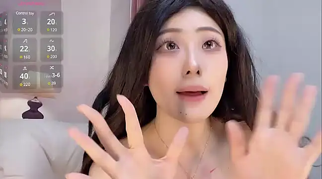 Snapshot of xiaolanlan3344 chatting on 03.22.25 xiaolanlan3344 online show from 03.22.25