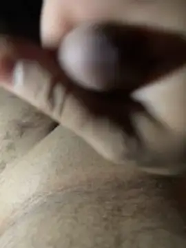 Snapshot of Momo0-9 chatting on 11.24.25 Momo0-9 online show from 11.24.25