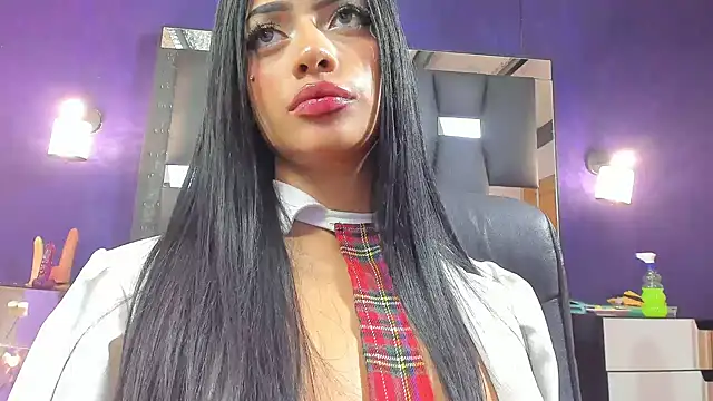 EMYCLARK01 online show from 05.30.26