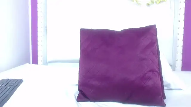 Snapshot of naughty_teen18 chatting on 03.14.25 naughty teen18 online show from 03.14.25