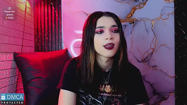 MaeveKuro online show from 07.10.26