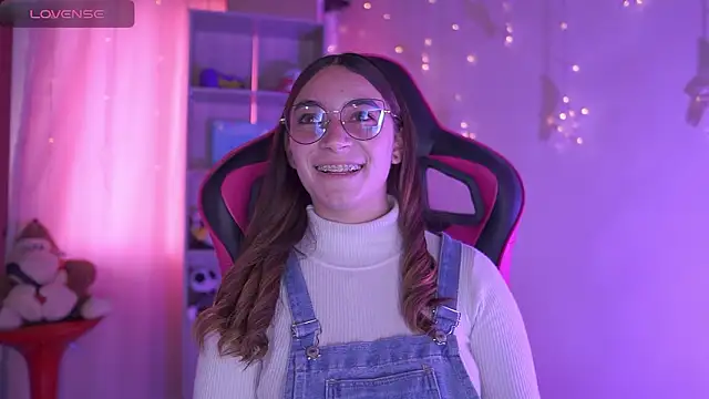 Snapshot of issa_monterrey chatting on 03.04.26 issa monterrey online show from 03.04.26