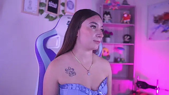 Snapshot of issa_monterrey chatting on 03.26.26 issa monterrey online show from 03.26.26