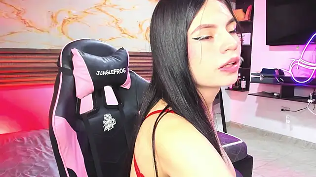 Snapshot of Cloe_roouse chatting on 03.08.26 Cloe roouse online show from 03.08.26