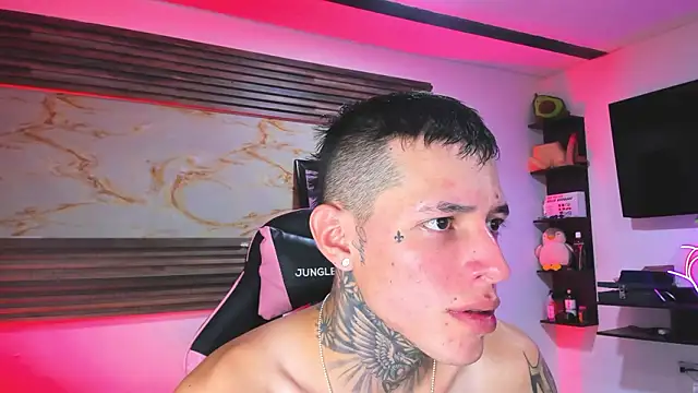 Snapshot of Cloe_roouse chatting on 03.15.26 Cloe roouse online show from 03.15.26