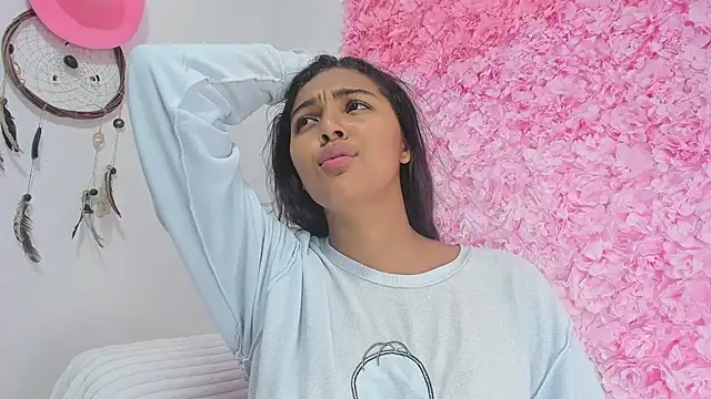 Melodymoore  online show from 03.03.26