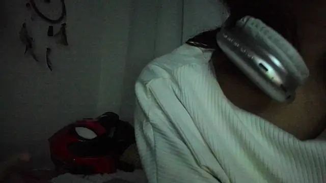 Melodymoore  online show from 06.27.26