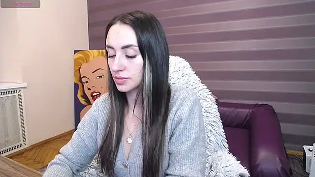 Snapshot of JenniferStone chatting on 02.19.26 JenniferStone online show from 02.19.26