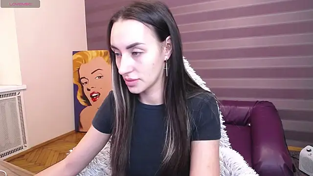 Snapshot of JenniferStone chatting on 03.04.26 JenniferStone online show from 03.04.26