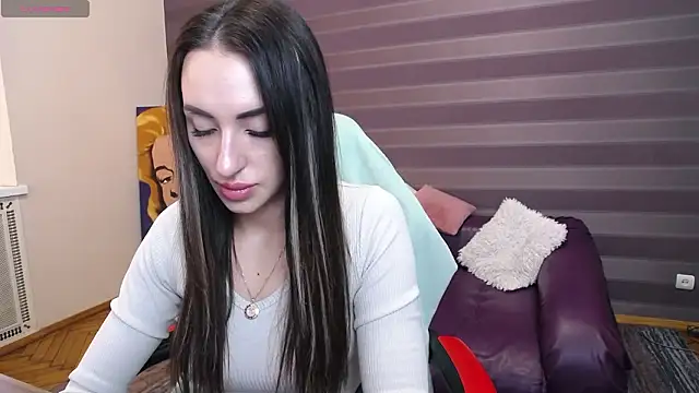 Snapshot of JenniferStone chatting on 03.16.26 JenniferStone online show from 03.16.26