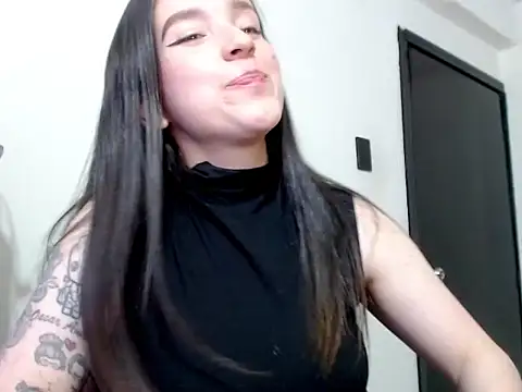 Snapshot of melii_lopezxo chatting on 12.21.25 melii lopezxo online show from 12.21.25