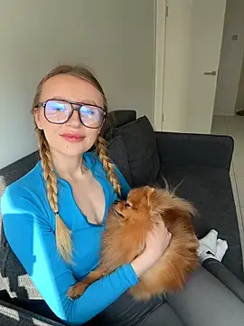 Snapshot of EvaBrooklyn chatting on 02.27.25 EvaBrooklyn online show from 02.27.25