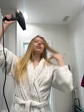 Snapshot of EvaBrooklyn chatting on 02.28.25 EvaBrooklyn online show from 02.28.25