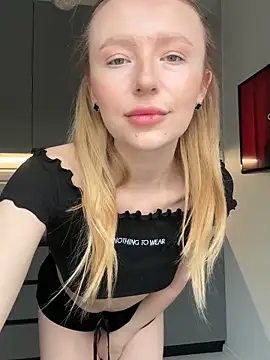 Snapshot of EvaBrooklyn chatting on 03.02.25 EvaBrooklyn online show from 03.02.25