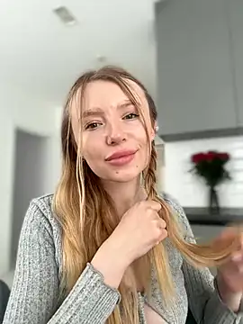 Snapshot of EvaBrooklyn chatting on 03.12.25 EvaBrooklyn online show from 03.12.25