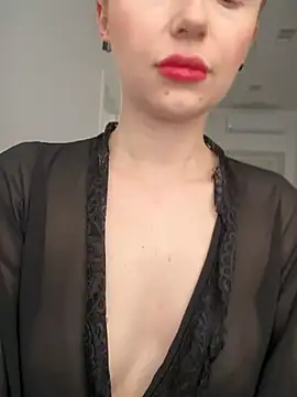 Snapshot of EvaBrooklyn chatting on 03.22.25 EvaBrooklyn online show from 03.22.25