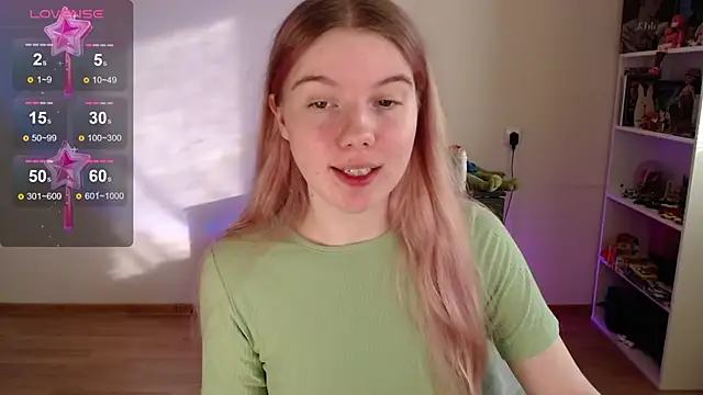 Snapshot of Strawberry_juli chatting on 01.15.26 Strawberry juli online show from 01.15.26