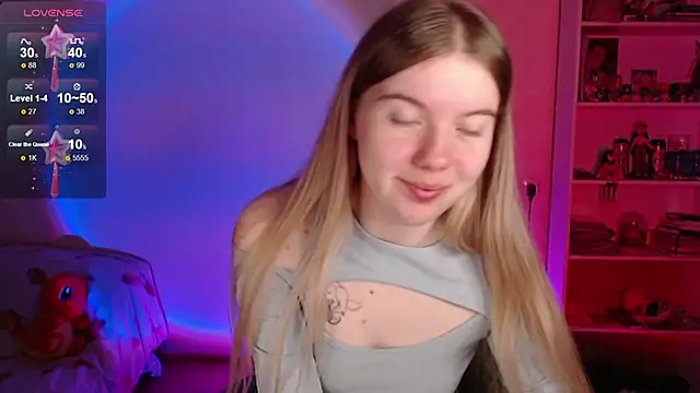 Strawberry juli online show from 05.12.26