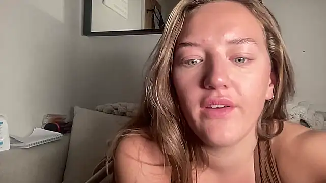 MissMaisiex online show from 11.04.25