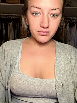 MissMaisiex online show from 01.12.26