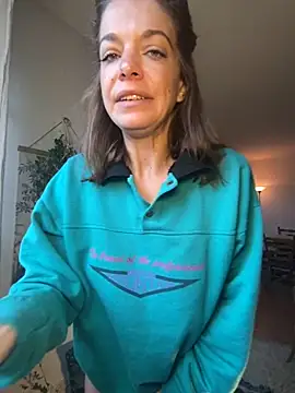 Snapshot of Rosemarie_Blu chatting on 11.15.25 Rosemarie Blu online show from 11.15.25