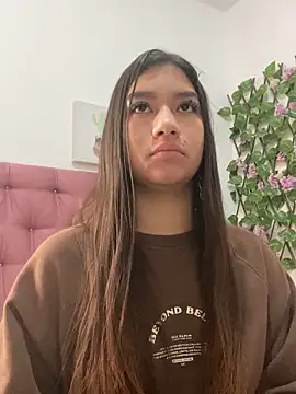 yousweet-Scarett online show from 10.05.25