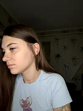 Snapshot of MrrKate chatting on 11.26.25 MrrKate online show from 11.26.25