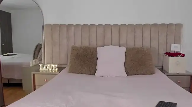 Sophie Restrepo online show from 03.11.25