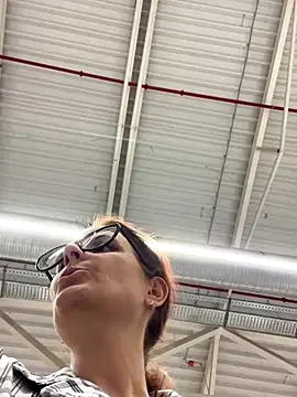 NataKitten online show from 10.21.25