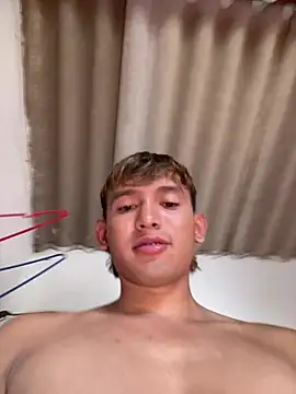 Snapshot of Babyalienqm chatting on 02.14.26 Babyalienqm online show from 02.14.26