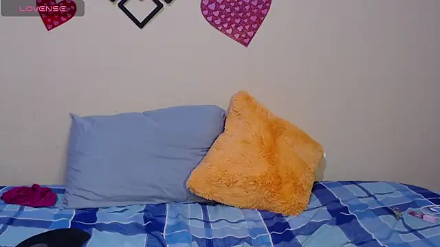 Snapshot of angeldreams_15 chatting on 03.22.25 angeldreams 15 online show from 03.22.25