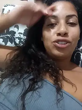 Snapshot of ebonye_ chatting on 11.01.25 ebonye online show from 11.01.25