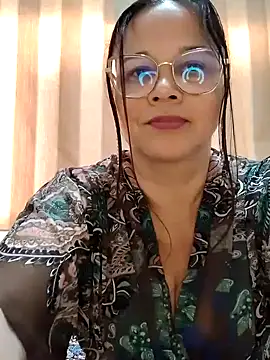 Snapshot of Novata chatting on 07.05.26 Novata online show from 07.05.26