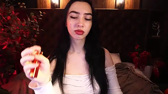 WildKittenX  online show from 11.06.25