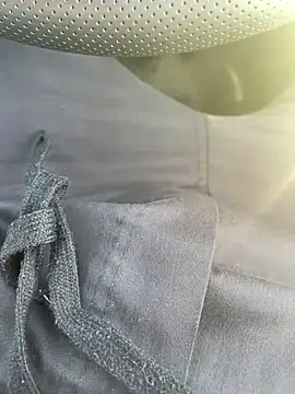 Smallcoco26 online show from 03.18.25