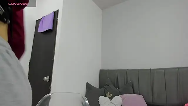 Bonniie 22 online show from 10.11.25