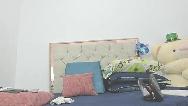 LunaaSweett online show from 07.21.26