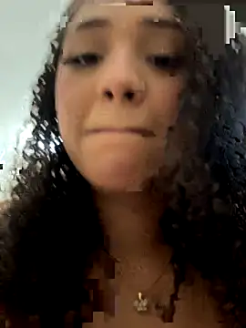 Snapshot of zarinha22 chatting on 10.23.25 zarinha22 online show from 10.23.25