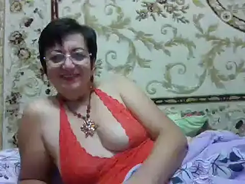 Snapshot of Lota5821 chatting on 10.13.25 Lota5821 online show from 10.13.25