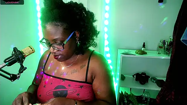 lovelyenigma365 online show from 01.13.26